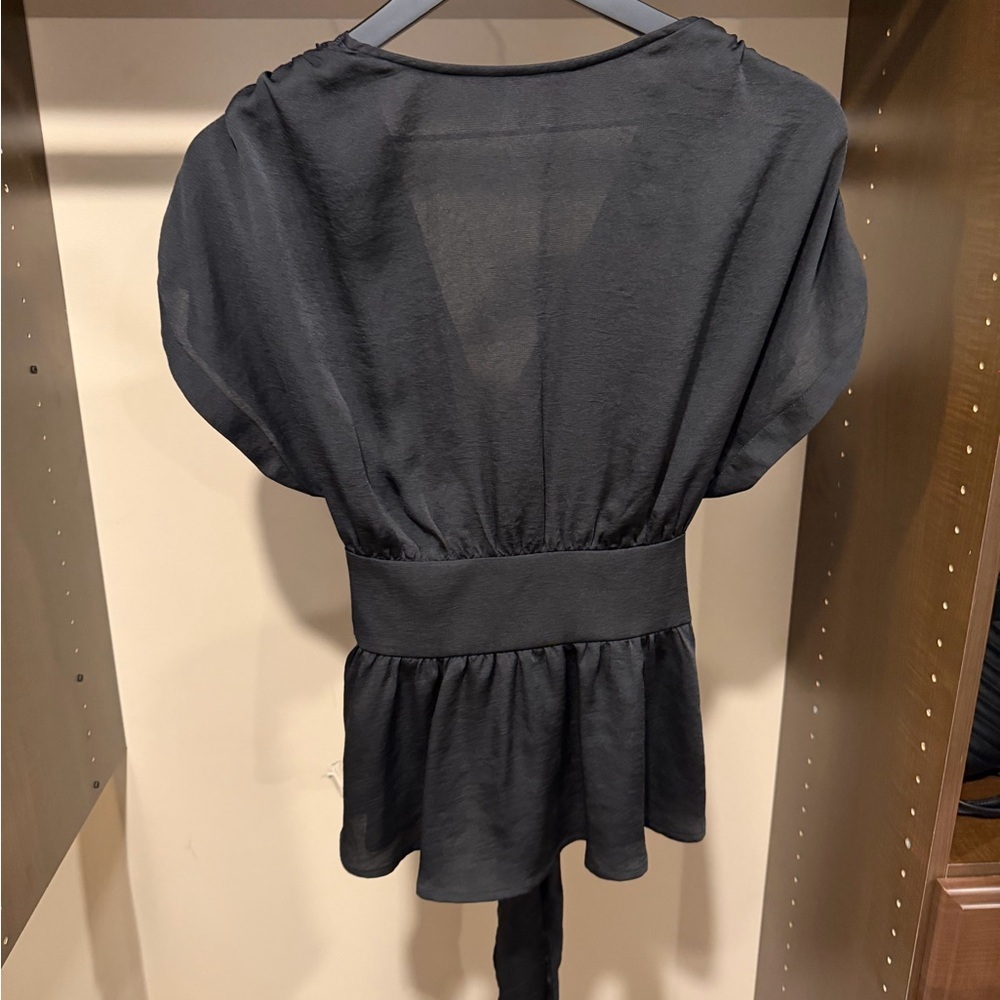 Express Black Top - Picture 3 of 3